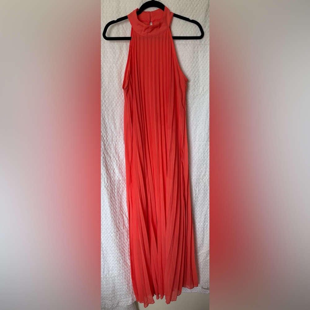 Coral Pleated Halter Maxi Dress Flowy Sleeveless 1XL - Picture 2 of 4